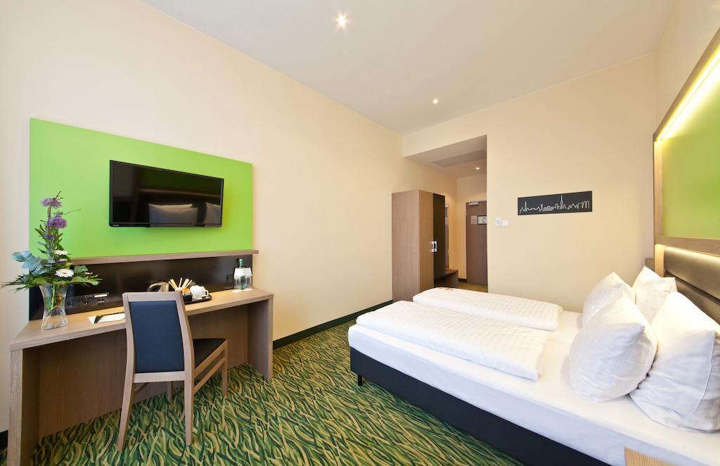 Garner - Charlottenburg, An Ihg Berlin
